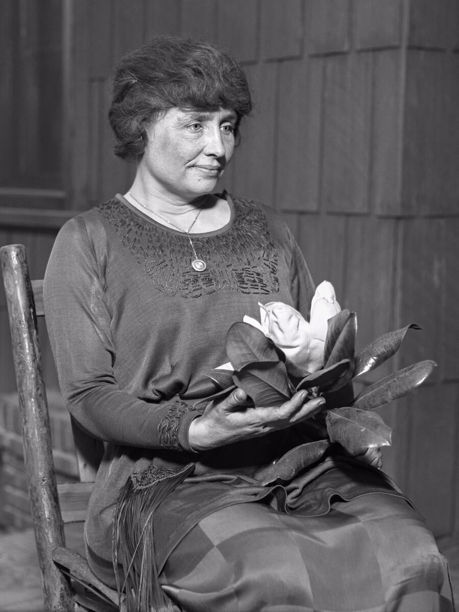 Helen Keller - Inspirational Quote Author